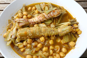 chickpeas cooked ready to eat with fish eggs quinoa or red pepper