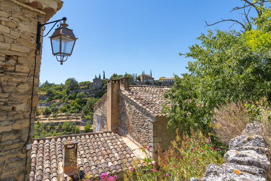 Fototapeta old stone house with Lantern in Gordes, Provence