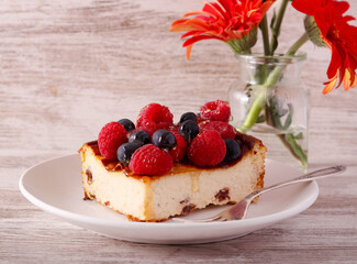 Cottage cheese cake slices with raisins