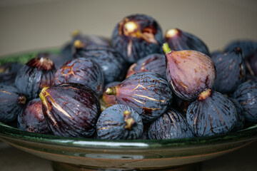 figs on a plate