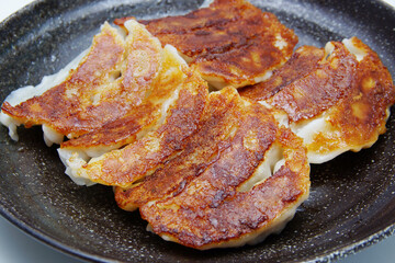 羽付き餃子