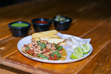 Taco campechano mexicano