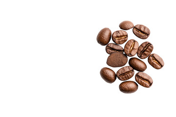 Naklejka premium Fresh roasted coffee beans on a white isolated background, perfect for beverage and culinary themes.