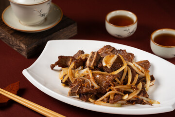 Stir-fried Beef Ribs with Onions