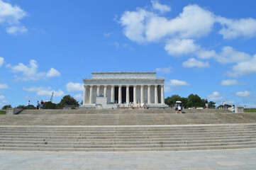 The Lincoln Memorial is a US national memorial honoring Abraham Lincoln