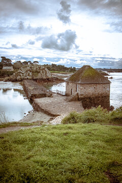 Vieux moulin en pierre