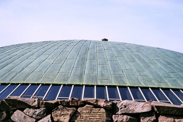 Toit de l'église luthérienne Temppeliaukio (église dans le rocher). Helsinki, Finlande.
