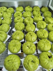 Green tea buns