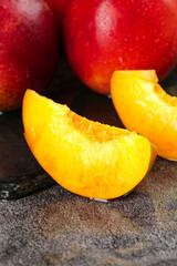 Fresh Dalian Nectarine Slices with Yellow Flesh - Organic Stone Fruit from Shanxi China
