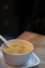 Hong Kong sweet dessert traditional Chinese food mango, 楊枝甘露,  mango pomelo sago