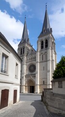 Obraz premium European church facade, alley view