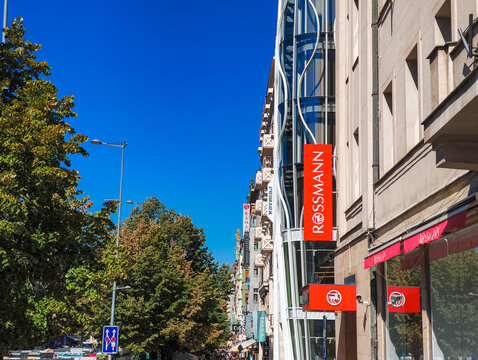 Prague, czech republic - september 7, 2025: rossmann shop on wenceslas square in prague, czechia, with modern architecture and clear blue sky