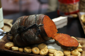 sobrasada artesanal en su envoltorio de tripas de cerdo