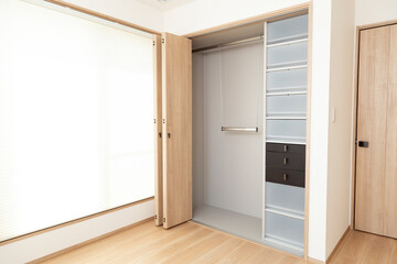 備え付けのクローゼット