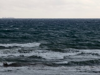 waves on the beach - mar mediterráneo