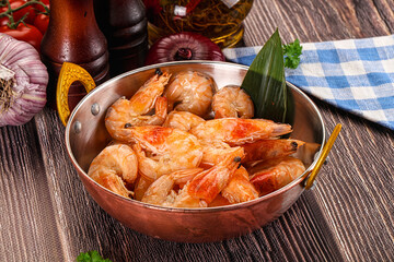 Steamed red prawn with spices