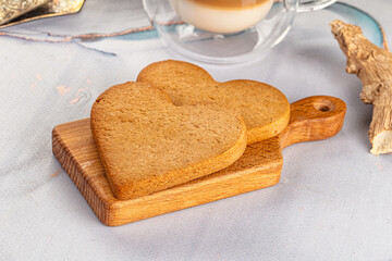 Sweet ginger cookies for snack