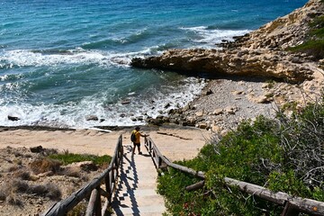 escalera hacia la playa