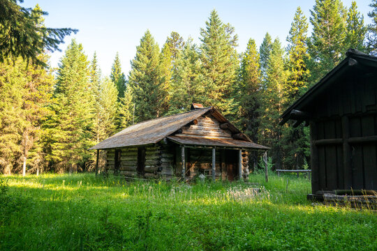 Kishenenhn Creek Cabin Near The Border Of Canada In Glacier