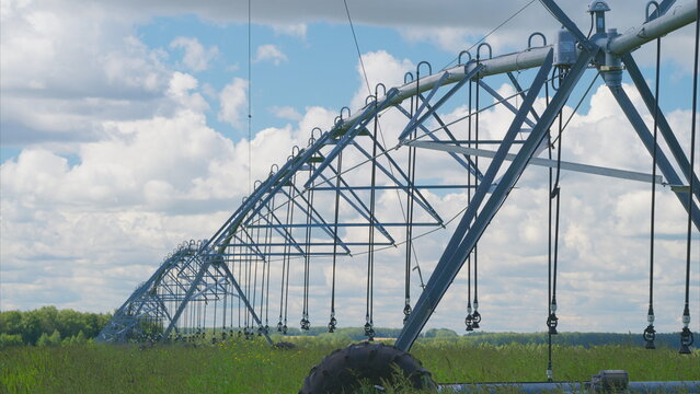 Exploring the Modern Irrigation System utilized in Agricultural Fields for improved efficiency