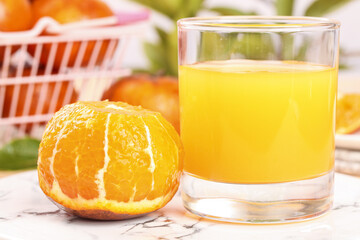 Freshly Picked Orange Juice with Peeled Citrus Fruit from Guangxi Highland Region - Healthy Breakfast Drink