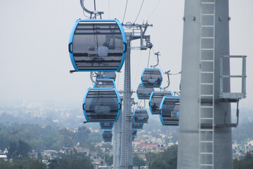 Transporte moderno en la Ciudad de Mexico © EduardoAB