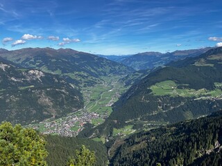 Das sch&ouml;ne Zillertal - Ausblick vom Berg
