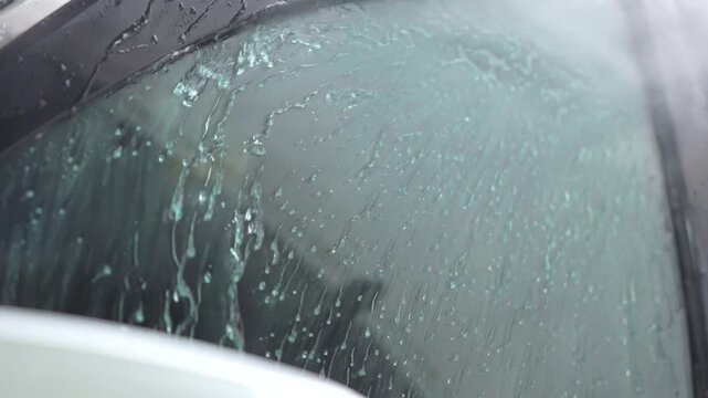 車　撥水　water repellent