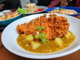 A feast of flavors—crispy katsu curry, cheesy macaroni, creamy pasta, and savory fried rice. Comfort food fusion that’s rich, hearty, and made to satisfy every craving