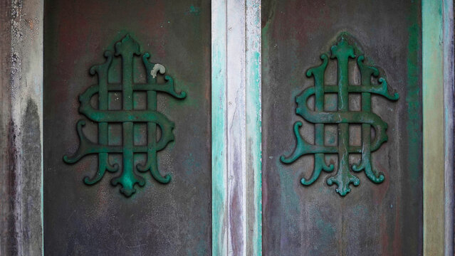 holy Name Of Jesus, sol Invictus, Chrystogram, Christogram, Royal cypher, IHS, chi Rho, Greek alphabet, Christ, monogram, clipart.Waverley Cemetery is a state heritage listed cemetery in Sydney