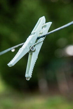 PINCE &Agrave; LINGE