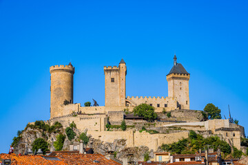 Naklejka premium Le Château de Foix dans les Pyrénées en France