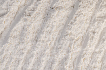 white powdered sugar made from ground beet sugar, white crumbly powdered sugar made from natural beetroot