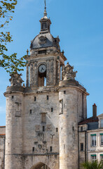La Grosse Horloge de La Rochelle. Ancienne porte médiévale de la ville lorsque la Rochelle était fortifiée (12ème siècle). La porte est coiffée d'une horloge suite à diverses rénovations.