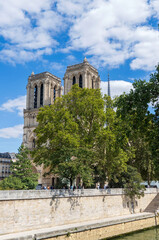 Kathedrale Notre-Dame-de-Paris nach der Wiederer&ouml;ffnung