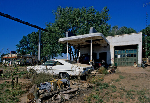 Interstate 40 bypassed Route 66 in Glenrio in the mid 1970&rsquo;s  and all the businesses fell into decline in the border town between New Mexico and Texas 