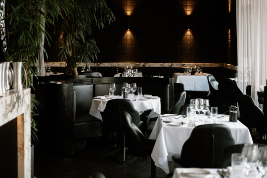 Fine Dining Restaurant Empty