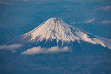 Fototapeta premium 富士山空撮