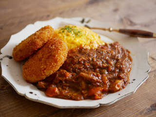 オムコロッケカレー