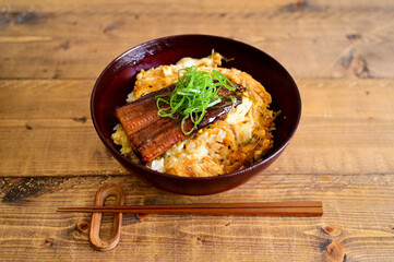 うな玉丼