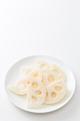 蓮根の半月切り　白バック