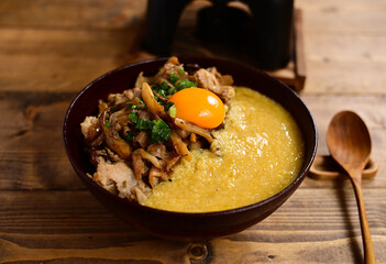 とろろ豚スタミナ丼