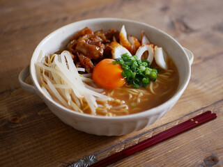 豚骨醤油ラーメン