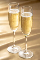 特別な日をシャンパンで祝う