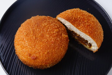 カレーパン　惣菜パン