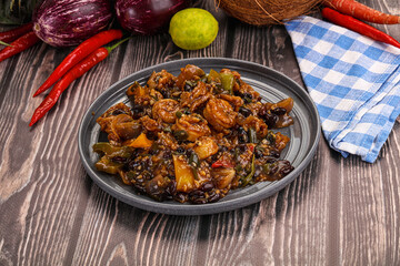 Squid with vegetables in oyser sauce