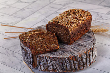Browl rye bread with seeds