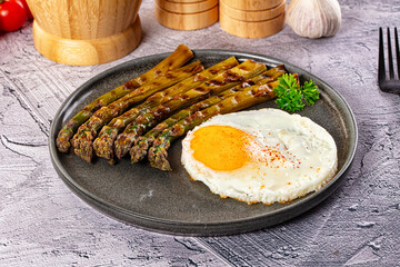 Gourmet breakffast - asparagus with egg