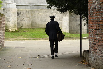 Ancien facteur b&eacute;ret france