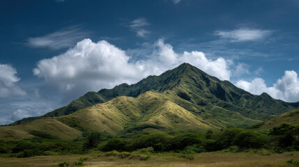 Obraz premium in breathtaking hawaiian landscape layered mountains rise majestically against clear sky